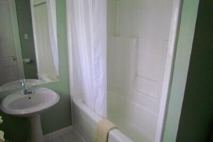 Room 93 of 174