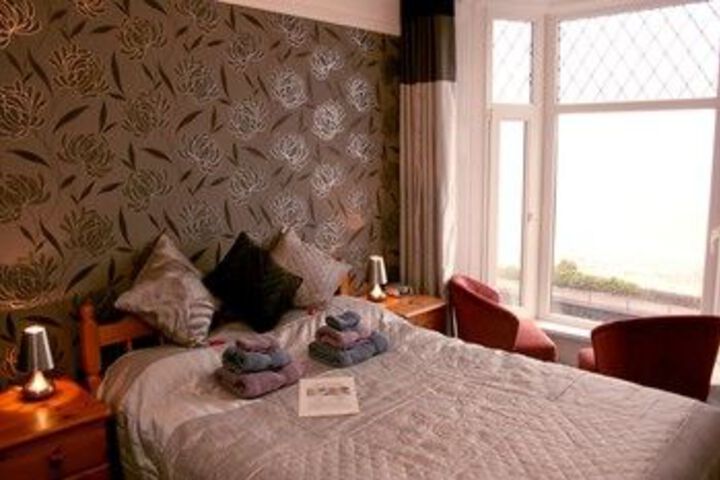 Room 9 of 35
