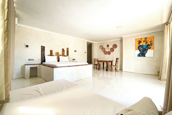 Room 8 of 48