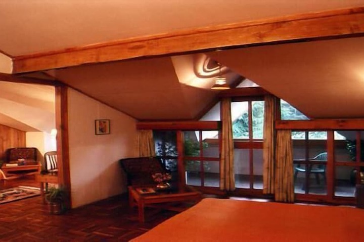 Room 4 of 24