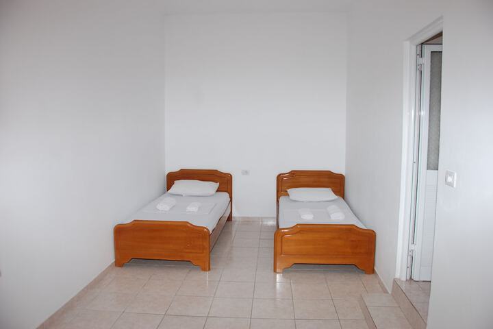 Room 18 of 45