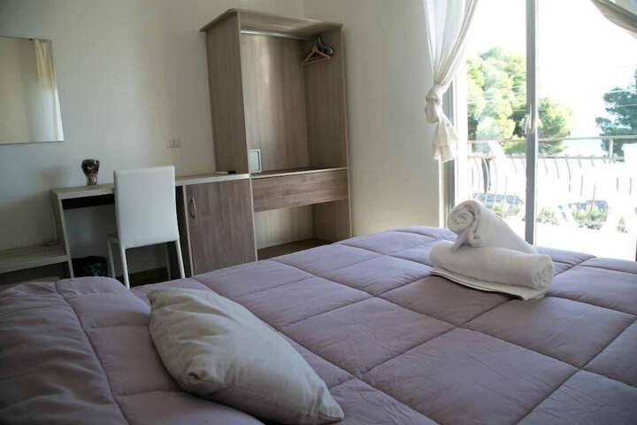 Room 18 of 51