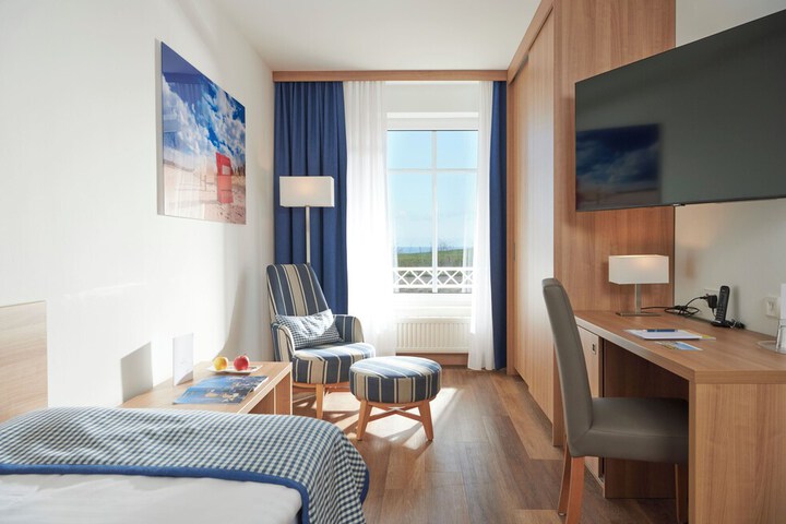 Room 21 of 102