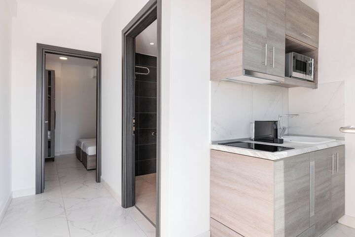 Room 14 of 27