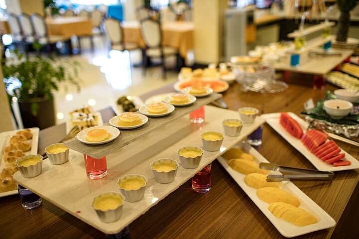 Dining 87 of 109
