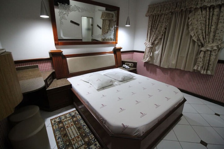 Room 8 of 55