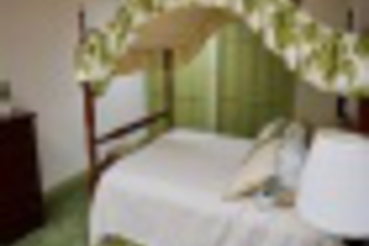 Room 75 of 240