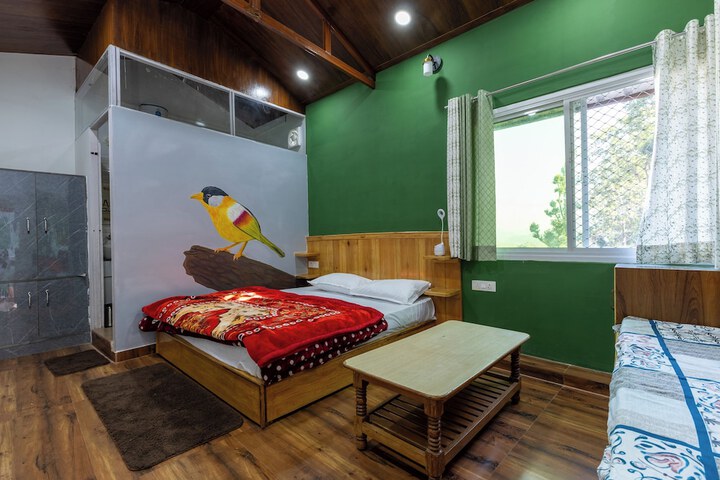 Room 14 of 33