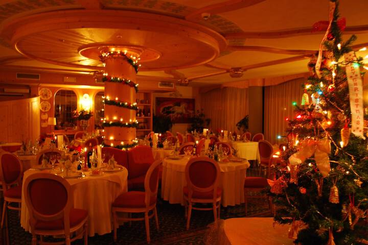 Dining 38 of 68