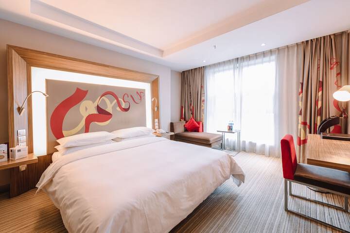 Room 27 of 178