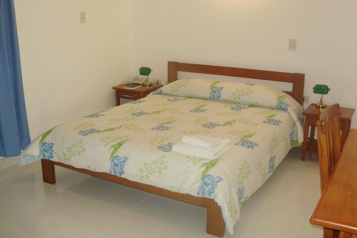 Room 5 of 43