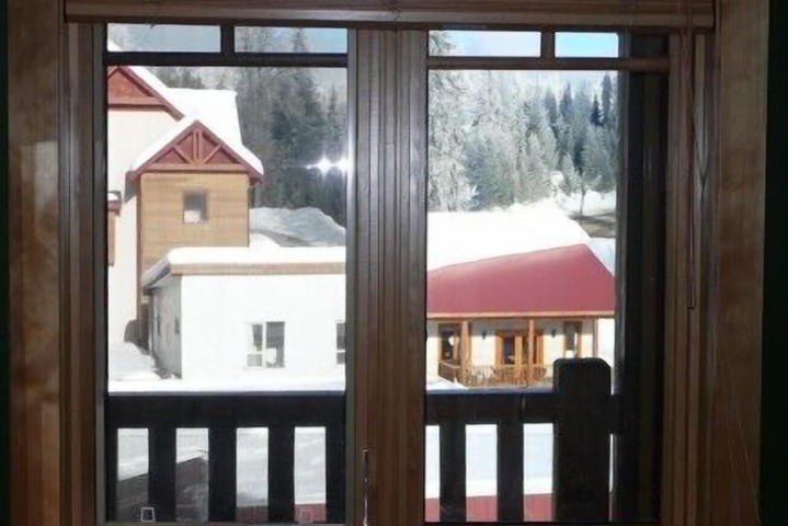 Room 2 of 15