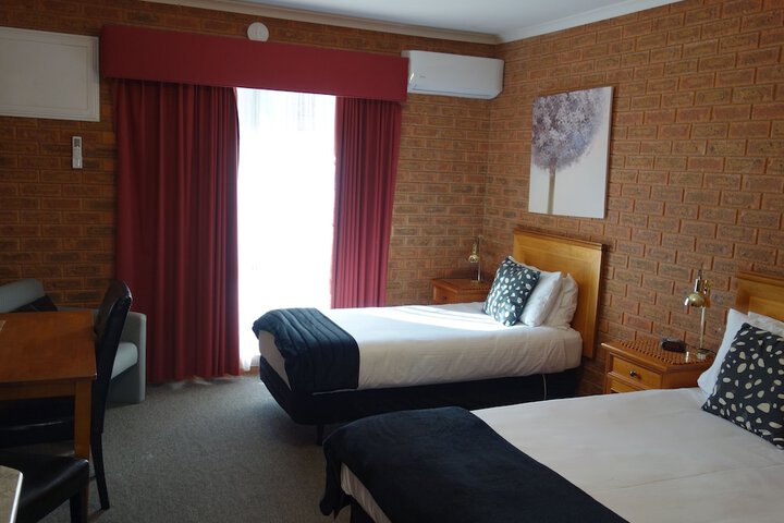 Room 18 of 40