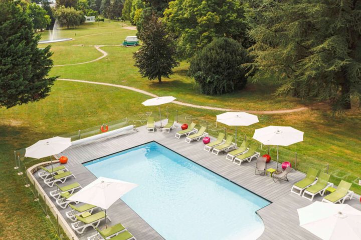 Hotel Pool