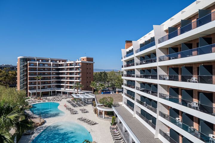 Pools & Facilities