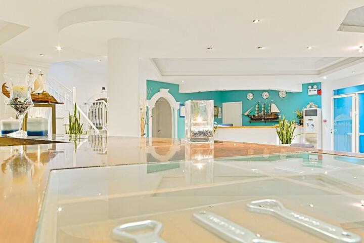 Hotel Interior 15 of 24
