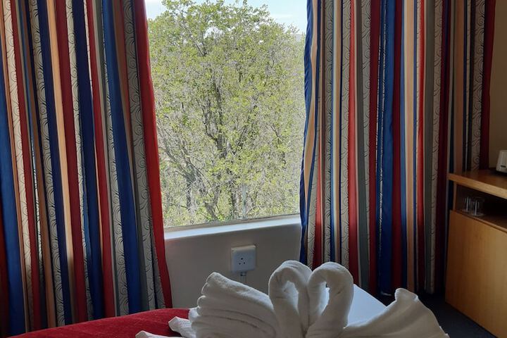Room 21 of 138