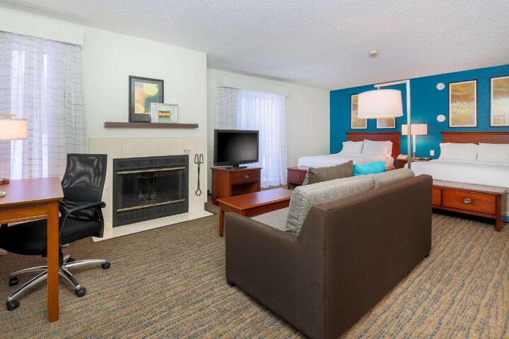 1 King Bed Studio Suite (11 of 12)