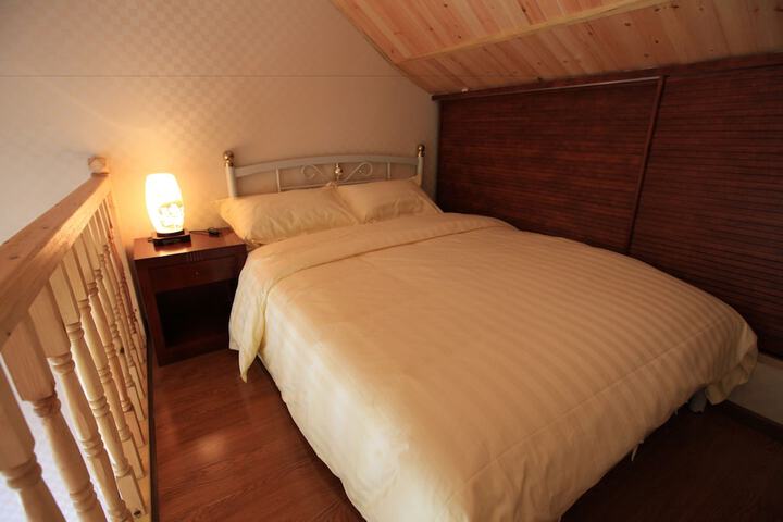 Room 6 of 38