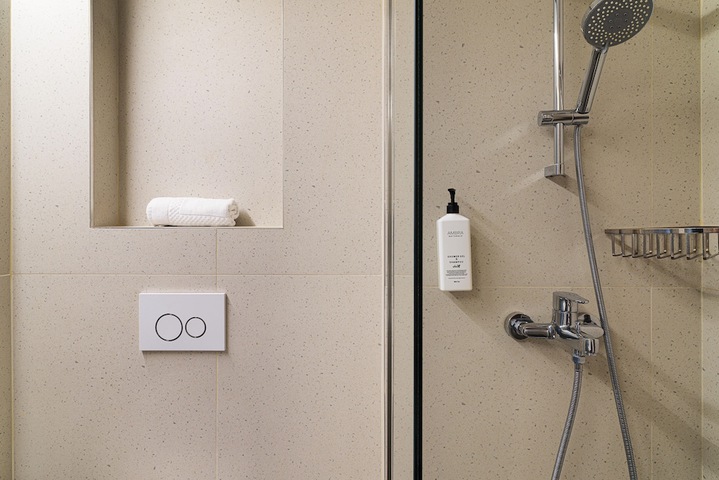 Clean Restrooms