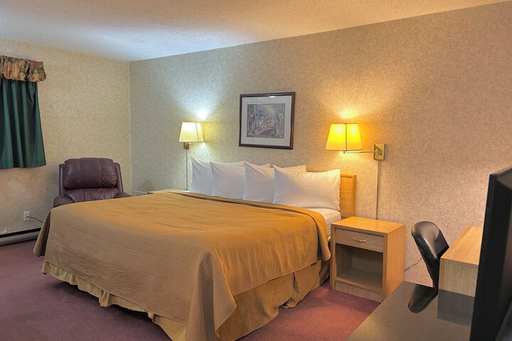 Room 7 of 28