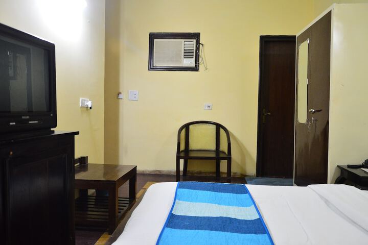 Room 18 of 44