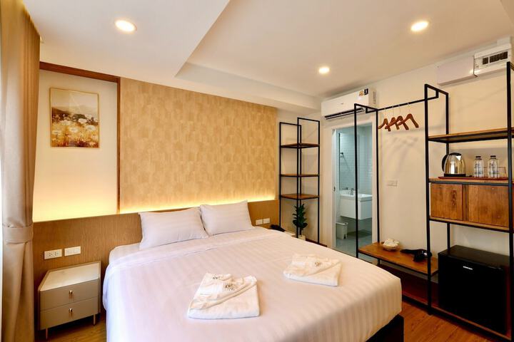 Room 18 of 38