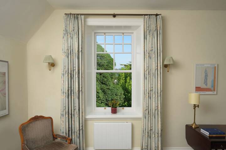 Room 46 of 103