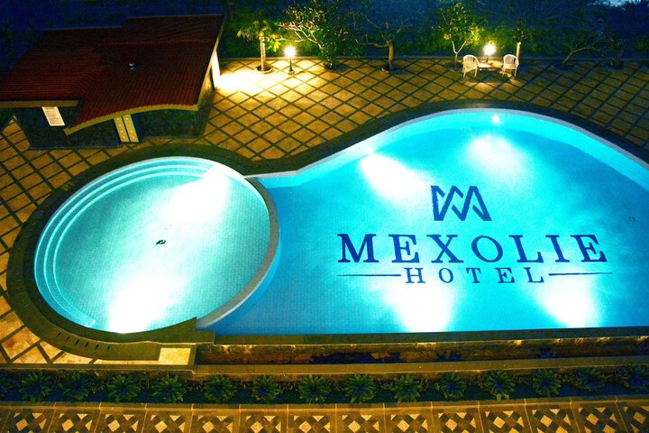 Pool 18 of 30