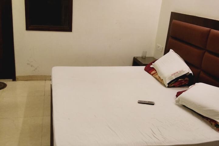 Room 10 of 45