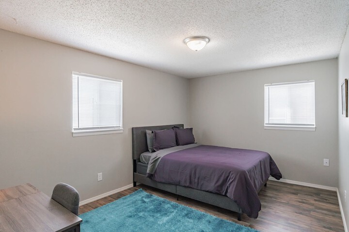 Room 4 of 13