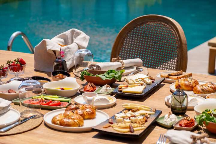 Breakfast/Coffee Service 74 of 109