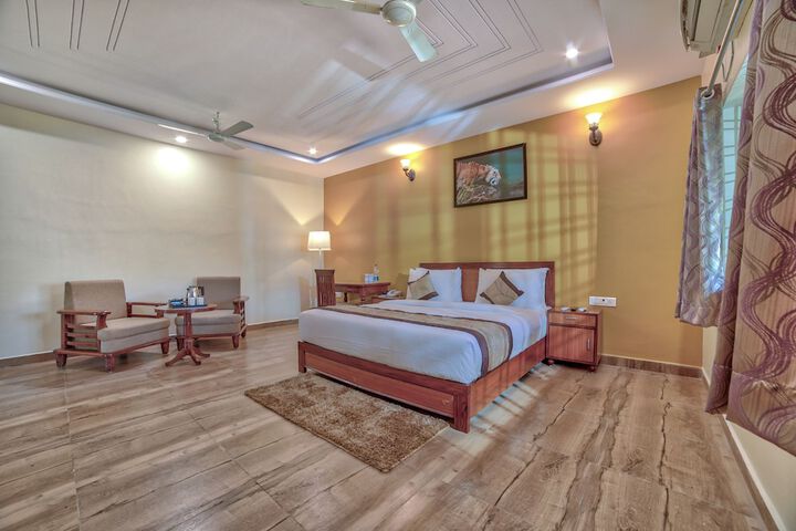 Room 4 of 11