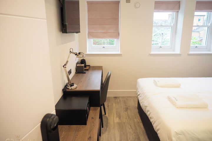 Room 6 of 87