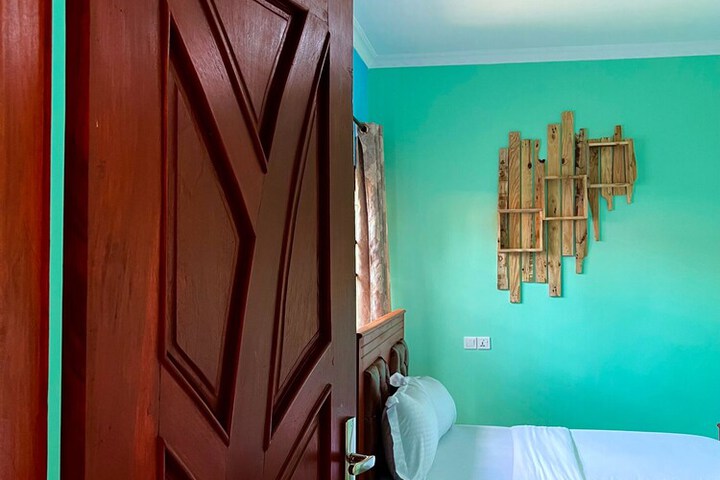 Room 7 of 20