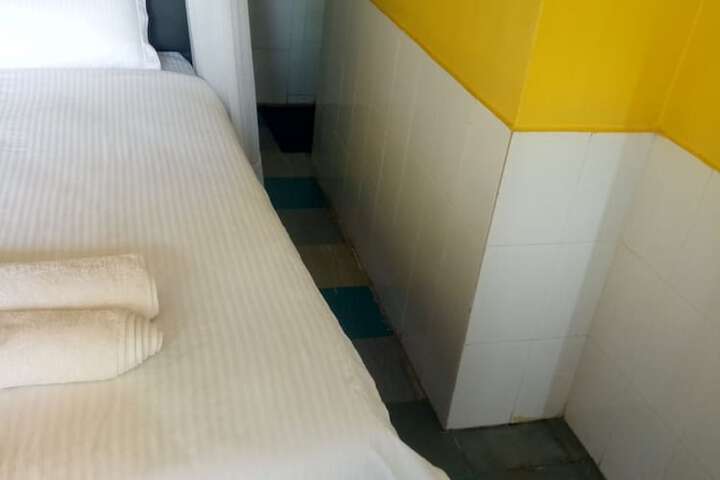 Room 11 of 26