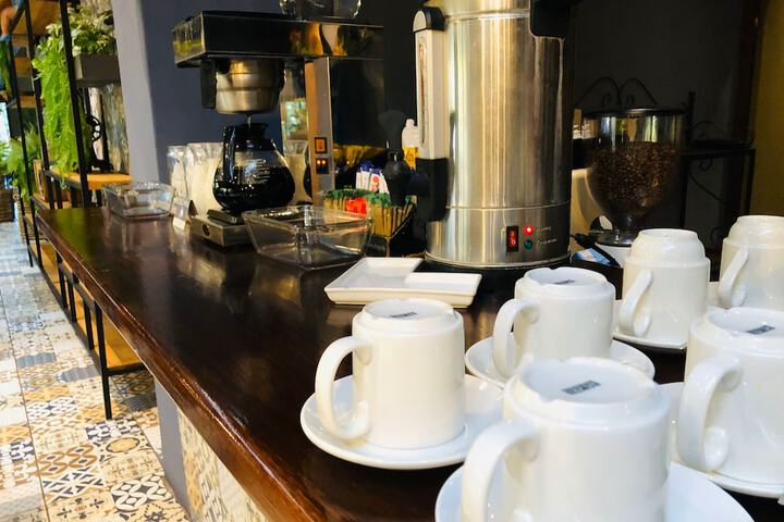 Breakfast/Coffee Service 206 of 275