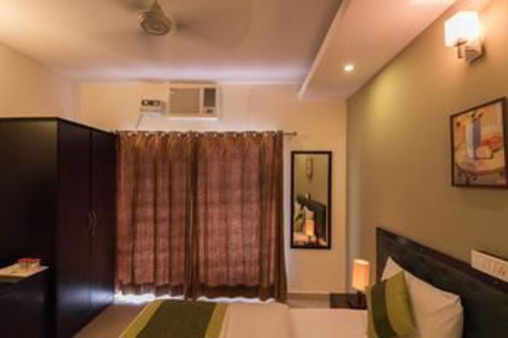 Room 32 of 44