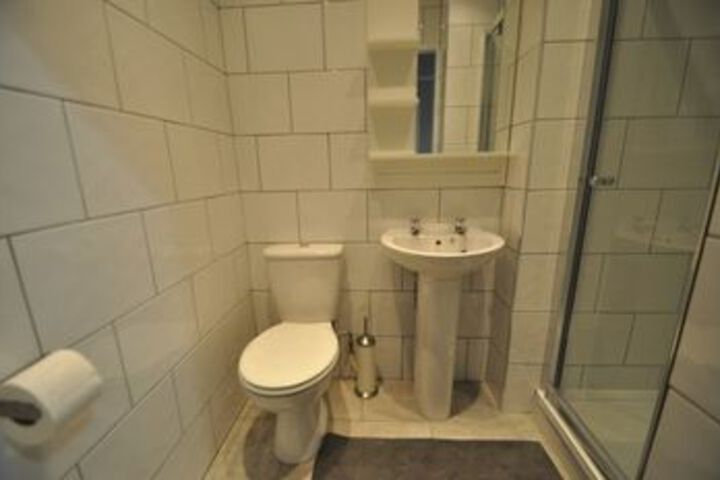 Room 6 of 60