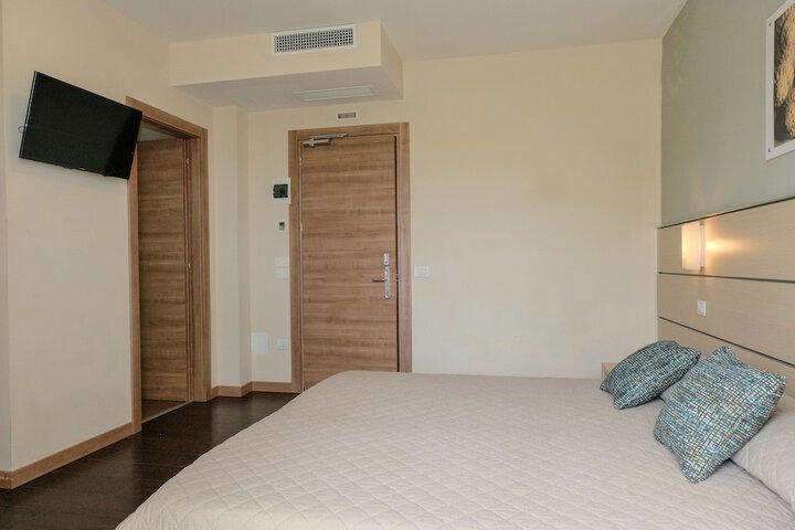 Room 59 of 154