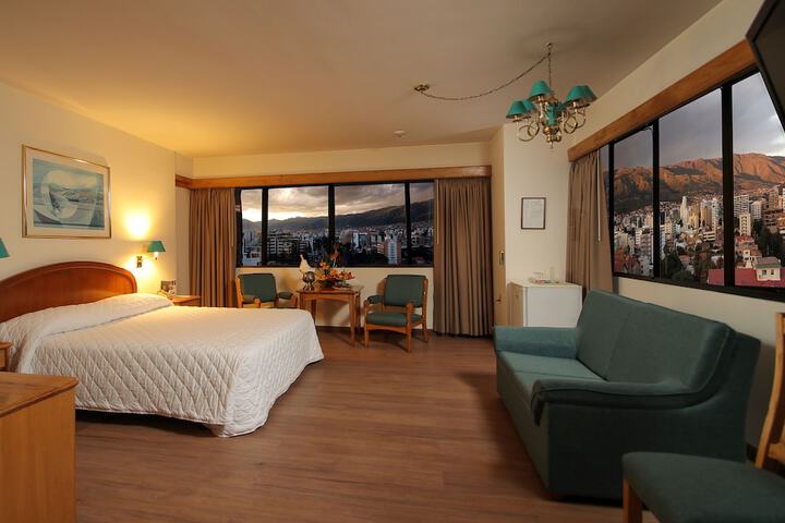 Hotel Diplomat