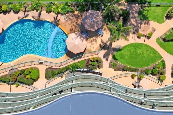 Pool 72 of 91