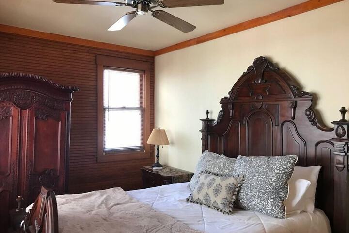 Room 5 of 35