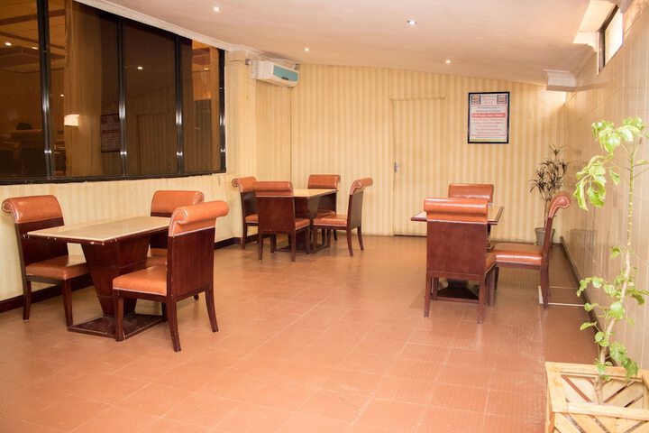 Lounge 58 of 78