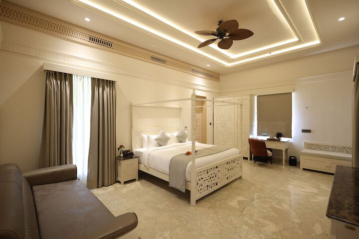 Room 31 of 43