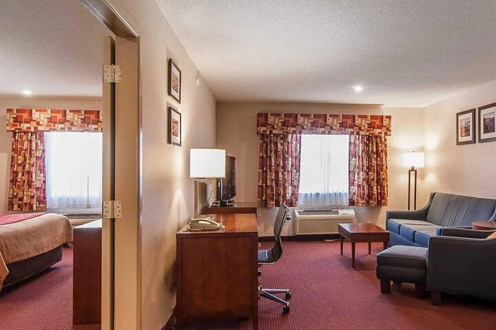 Room 52 of 93