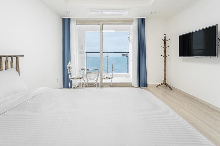 Room 82 of 640