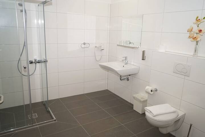 Room 20 of 29