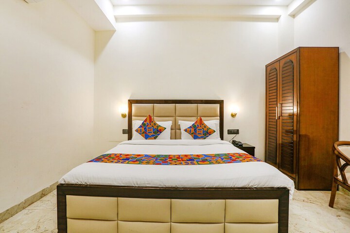 Room 20 of 30