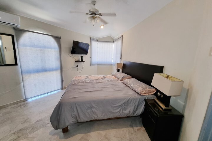 Room 2 of 17